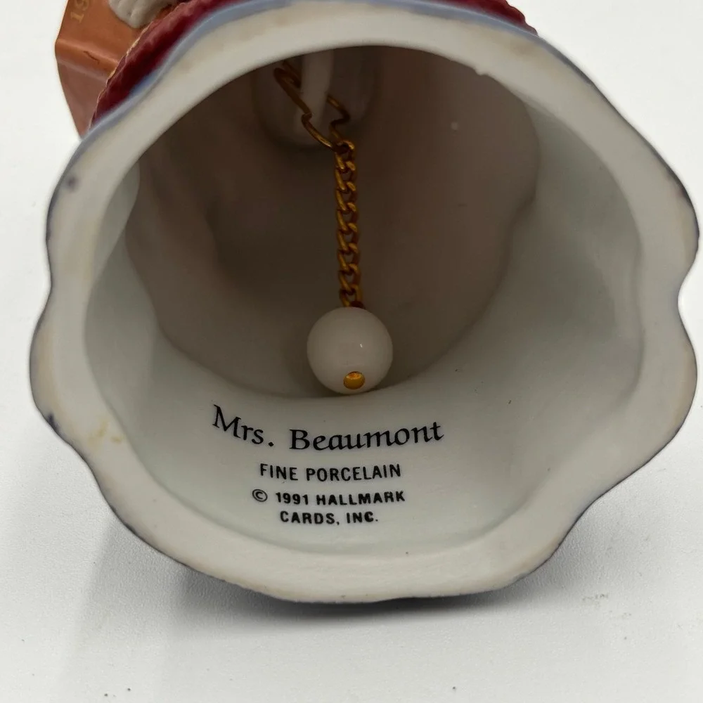 Hallmark Dickens Caroler Bell Set Mr Ashbourne Mrs Beaumont Lord‎ Chadwick 1990s